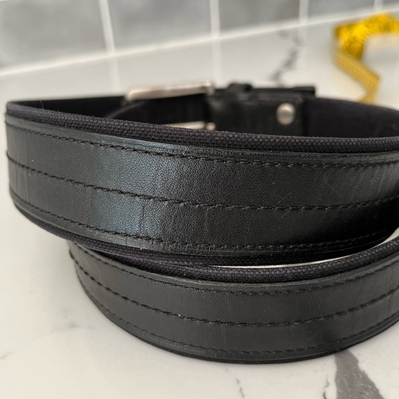 Men's Coach 100% Black Leather Belt Silvertone Buckle - Picture 3 of 13